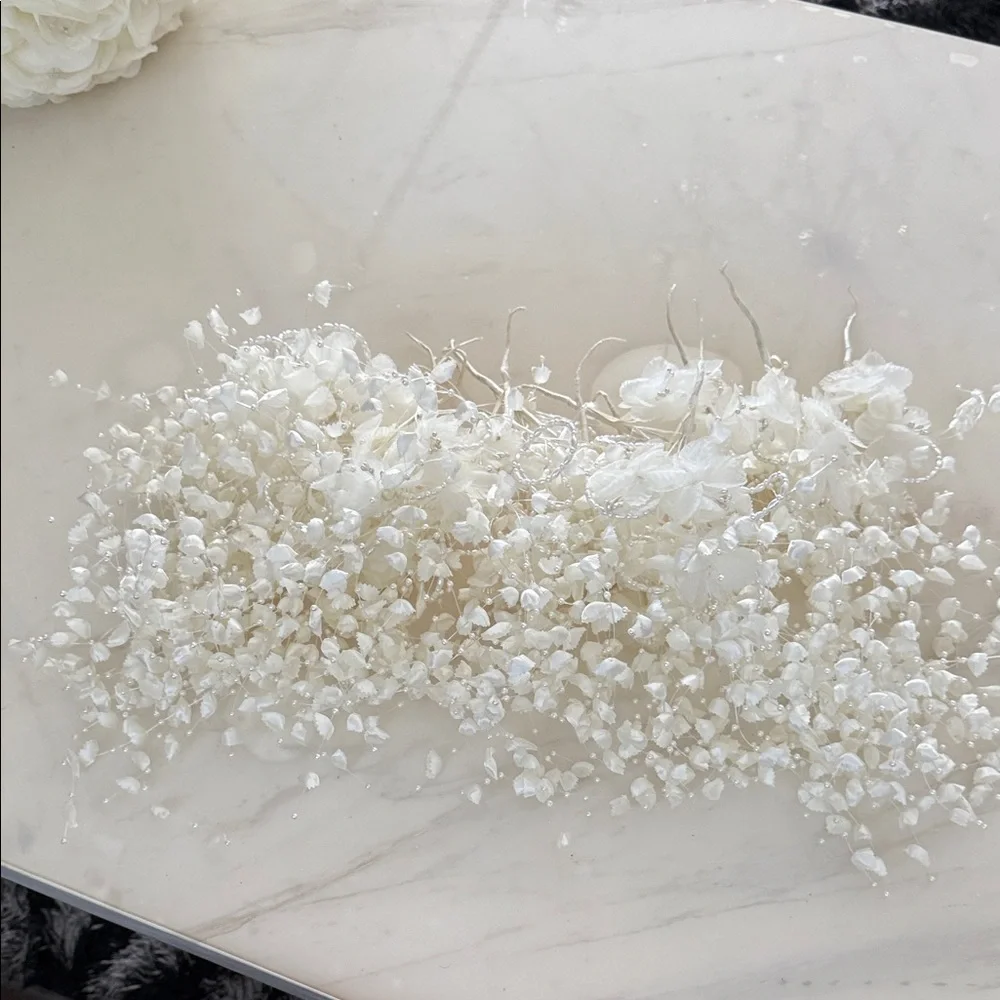 Elegant White Floral Hair, wedding decoration Accessory 3 pieces